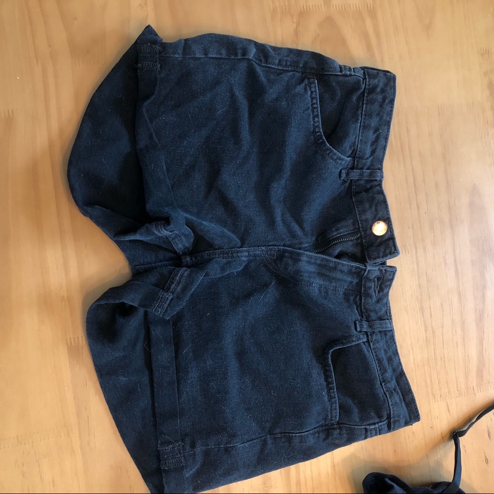 H&M Black Mid-Rise Jeans Shorts SZ 8